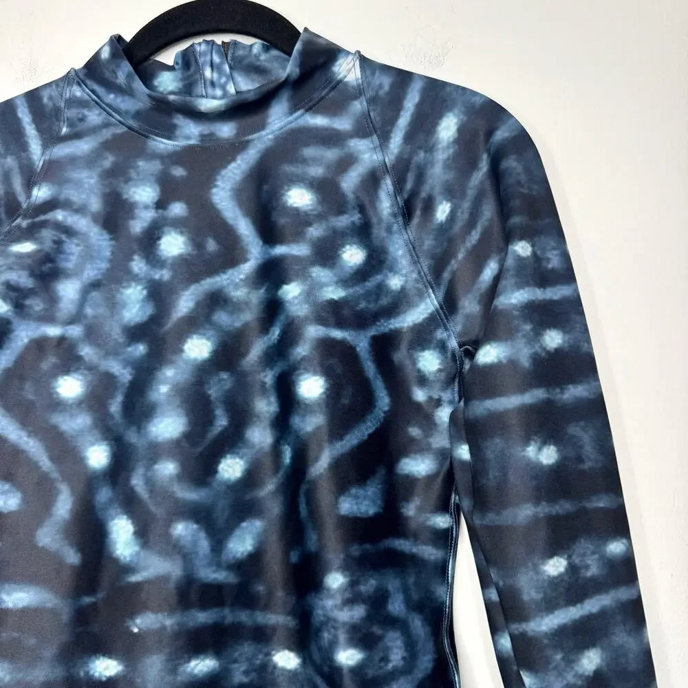 NWT Waterlust Whale Shark Rashguard Sun Suit in size Large - Picture 2 of 11
